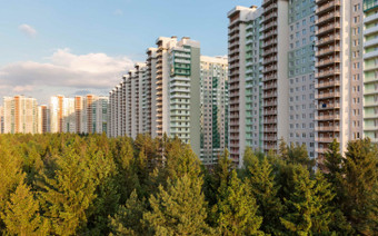 Придомовая территория ЖК Изумрудные холмы