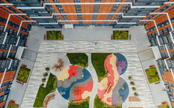 Вид сверху на детскую площадку ЖК Сердце столицы