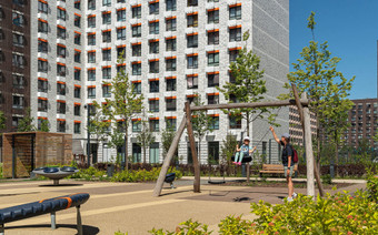 Детская площадка в ЖК "Бунинские луга"