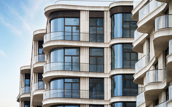 Фасады и остекление в ЖК «Лаврушинский»