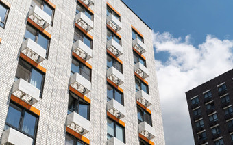 Вид на корпус ЖК "Бунинские луга" вид снизу