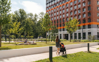 Придомовая территория в ЖК "Дмитровский Парк"