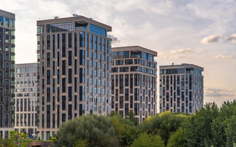 Корпуса в West Garden