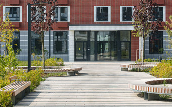 Входная группа в ЖК "Измайловский лес"